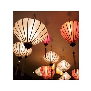 Linternas de seda de colores brillantes para decoración, linternas de seda plegables hechas a mano, Hoi An, luces en venta a granel, 99GD - Product Image 1