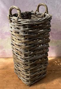 Meilleures ventes Panier en rotin brun naturel Anjani avec tricot serré pour les repas en plein air et le rangement des meubles - Product Image 2