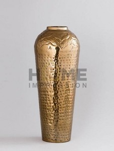 Vase à fleurs en métal de la meilleure qualité Surface martelée Vase à fleurs décoratif pour la maison dernières jardinières de créateurs à prix compétitif - Product Image 6