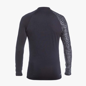 Camiseta de Protección Solar con Capucha para Hombre, Material Poliéster/Spandex, Diseño con Cuello Redondo, Marca Personalizada para Buceo y Pesca Submarina - Product Image 6