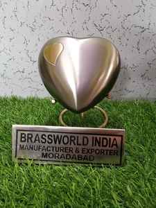 Cœur en laiton gravé sur le support de cœur, fournitures de four d'urn souvenir, brasworld inde - Product Image 3