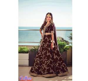 New Rich Look Wedding Collection Lehenga Choli Venta al por mayor Precio más bajo en prendas étnicas Alphanumero - Product Image 1