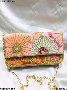 Bolso de Mano Étnico Exclusivo de Diseño Indio Hecho a Mano para Novia o Eventos Nocturnos - Product Image 5