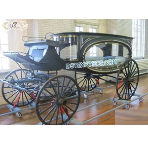 Carruaje funerario clásico en color negro antiguo, juguete de transporte funerario austriaco, hecho de caballo negro - Product Image 1