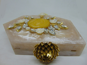 Flower decoration hexagonal Handmade Resin Acrylic Box Clutch with Pearly Surface <b>Handbag</b> - Product Image 6