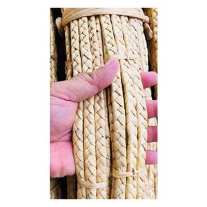 วัสดุที่เป็นมิตรกับสิ่งแวดล้อมสำหรับการทำเฟอร์นิเจอร์/เชือกถักจากผักตบชวาจากเวียดนาม - Product Image 1