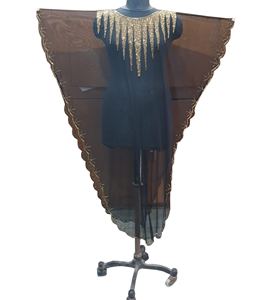 Caftan et robe en maille légère respirante et décontractée pour femmes musulmanes simples classiques perlées à la main avec motif géométrique pour le printemps - Product Image 1