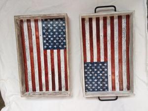 Nueva Bandeja de Madera con Diseño Desgastado y Bandera Americana - Product Image 3