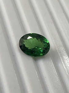 Véritable grenat tsavorite vert en vrac, pierre précieuse naturelle non chauffée et non traitée. - Product Image 4