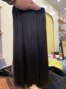 Extensions de cheveux vietnamiens lisses et soyeux, alignées aux cuticules, tissées à la machine, couleur naturelle - Product Image 2