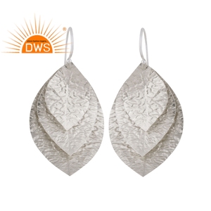Boucles d'oreilles goutte de Triple feuille, nouvelle marque, fabricant de bijoux en argent massif, Texture martelée indienne, argent Sterling, fabricant de bijoux - Product Image 1