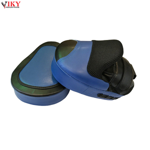 Focus Pad de cuero PU de alta calidad o cuero genuino Logotipo personalizado MMA Focus Pad Mitones/Durable New Design Focus Pad - Product Image 3