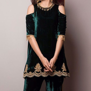 NEW--DAZZLING--BOTTLE-GREEN--VELVET--KURTA, PLAZO WITH-BEAUTIFUL---ZARI trabajo, para fiesta, ropa, boda = 2021 - Product Image 1