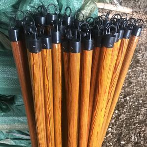Balai en bois de bonne qualité et super quantité/bâtons en bois/bâtons de vadrouille au Vietnam manche de balai en bois bâton de balai - Product Image 2