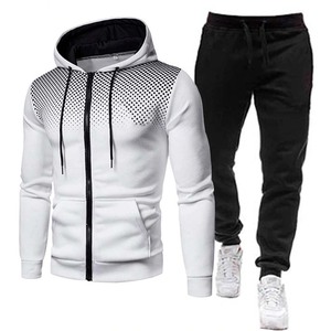 Nouveauté Survêtement pour homme Couleur noire Fabriqué en polyester Tenue de jogging pour homme Tenue d'hiver Survêtement - Product Image 2