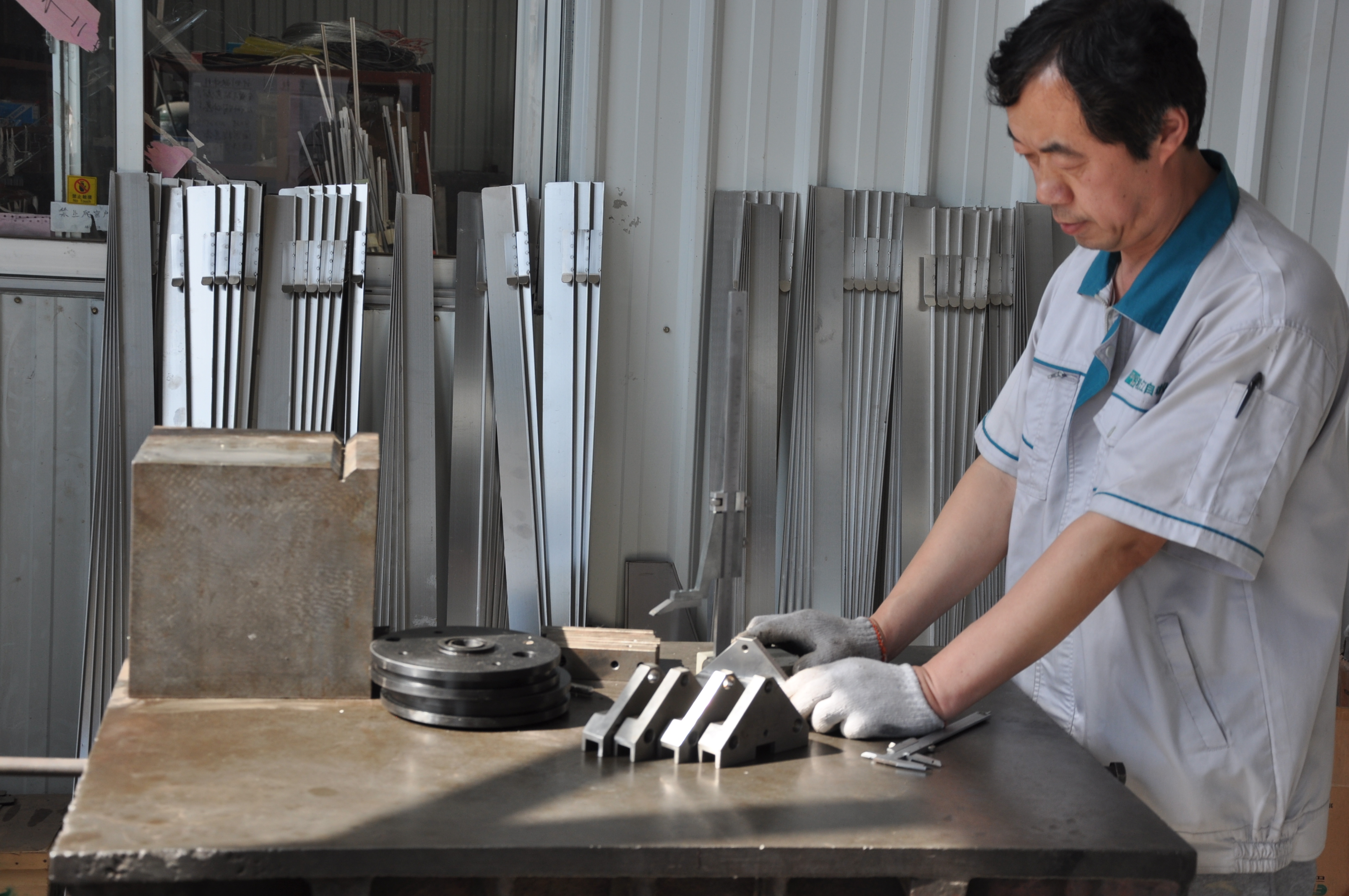 PLC Automatic Butyl Extruder Machine For Insulating Glass