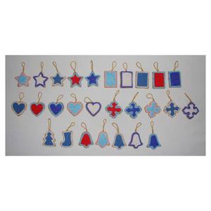 เครื่องประดับตกแต่งคริสต์มาสแบบแขวนประดับด้วยลูกปัดรูปภาพหลากหลาย - Product Image 1