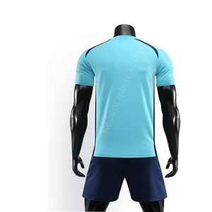 Conjunto de Uniforme de Fútbol Personalizado OEM, Diseño Libre, Jersey y Pantalones Cortos Sublimados, Color/Logotipo/Nombre del Equipo Personalizables, Tiempo de Entrega de Muestra de 7 Días - Product Image 5