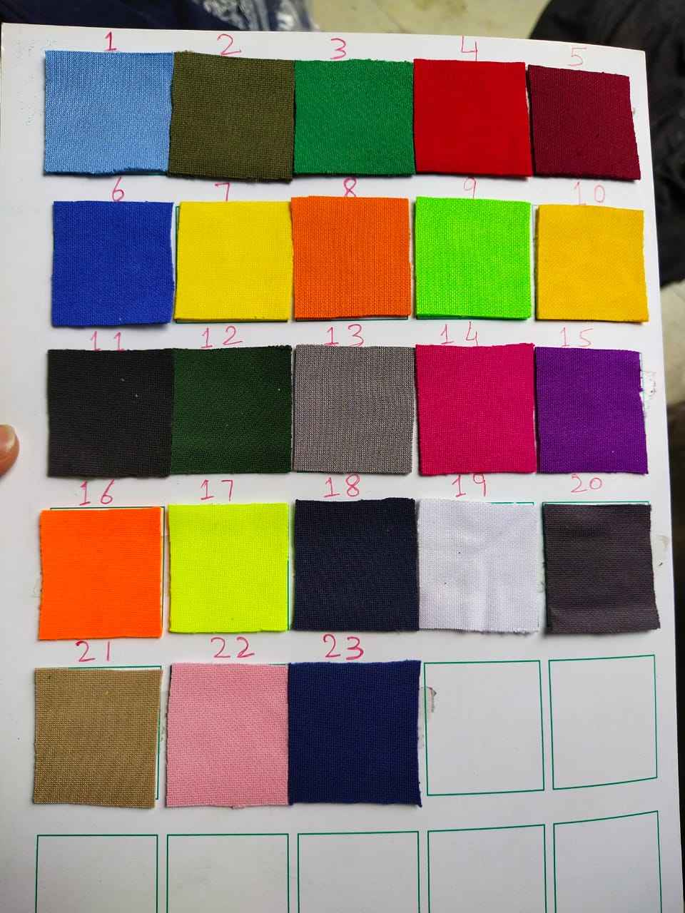 มีทุกสี