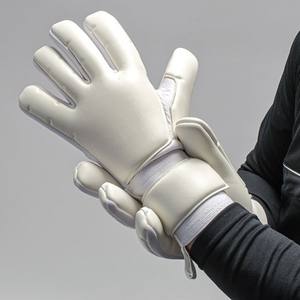 Best Training Goalkeeper Gloves Wholesale Latex Soccer <b>Football</b> Gloves Soft Leather Material Supplied by Manufacturer - Product Image 3