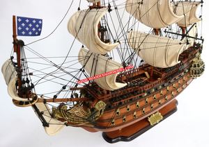 Bateau en bois peint, 1 pièce, modèle artisanal - Product Image 2