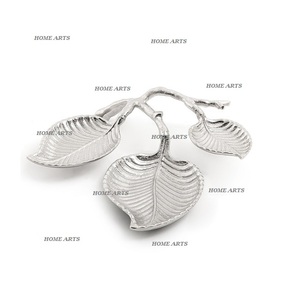 Ensemble de trois plats de service en aluminium couleur argent pour bonbons, dattes de forme ronde pour la maison - Product Image 2