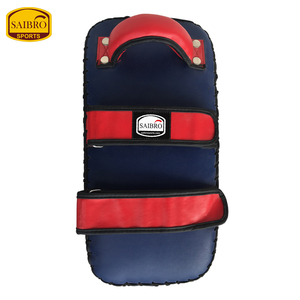 Gants d'entraînement de kickboxing MMA sur mesure poinçon de frappe incurvé Muay Thai poignées de protection en cuir synthétique pour les arts martiaux - Product Image 6