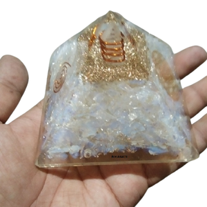 คริสตัลจากปิรามิดหินกึ่งมีค่าสำหรับงานฝีมือโอปอล - Product Image 6