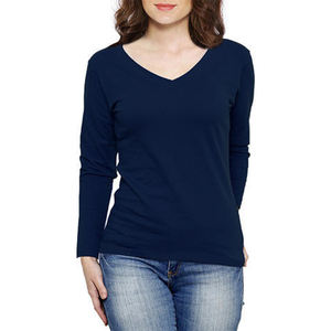 Nouveau t-shirt noir à col en v pour femme - Product Image 1