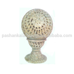 Porte-bougie artisanal en forme d'animal - Product Image 1