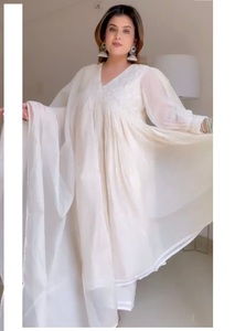 กำลังมองหาชุดนักออกแบบที่สวยงามสีเดียวกันนี้บนผ้าไหมจีนหนักกางเกงผ้าไหมจีนและ Duapatta - Product Image 2