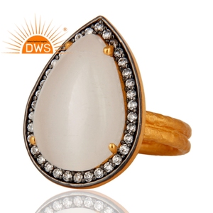 Anillo de cóctel chapado en oro de 18k, joyería de fabricante de joyería martillada de Plata de Ley 925, piedra lunar blanca, joyería de piedras preciosas - Product Image 2