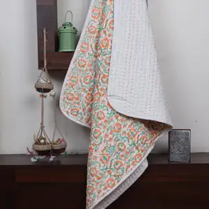 손으로 만든 Kantha 스티치 블록 인쇄 아기 이불 2021 새로운 디자인 가역 날씨 코튼 퀼트