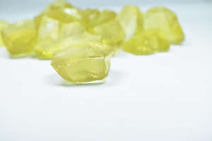 เลมอนควอตซ์ดิบ ราคาขายส่ง 5-20 กรัม ขนาดเฉลี่ย เลมอนควอตซ์ดิบสำหรับทำอัญมณี - Product Image 3