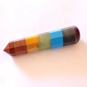 Vente en gros de baguettes de guérison en pierres précieuses naturelles et de tours de pierres 7 Chakras pour la décoration - Product Image 1