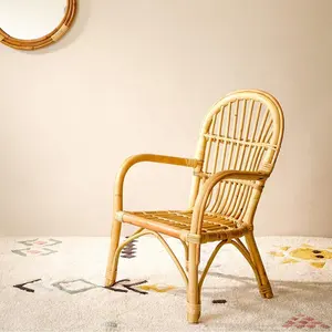 Commercio all'ingrosso di new naturale rattan sedia per esterni bella piccola dimensione sedia di bambù made in Vietnam