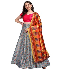 Designer de mariage coloré brodé travail manuel Lehenga Choli avec chemisier traditionnel personnalisé vêtements en gros Alphanumero - Product Image 6