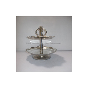 Support à gâteau rond à 2 niveaux en aluminium, fait main, écologique, avec bordure à motif floral, compatible lave-vaisselle - Product Image 1