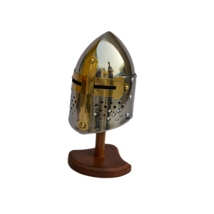 Casco de Metal de Hierro de Diseño Antiguo con Acabado Plateado de Alto Brillo - Product Image 4