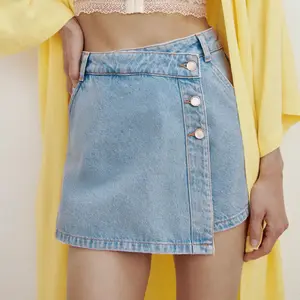 Yüksek kaliteli özelleştirilmiş Denim Skort düğmeleri/kadın yüksek Rise Skort Denim kısa cepler ile