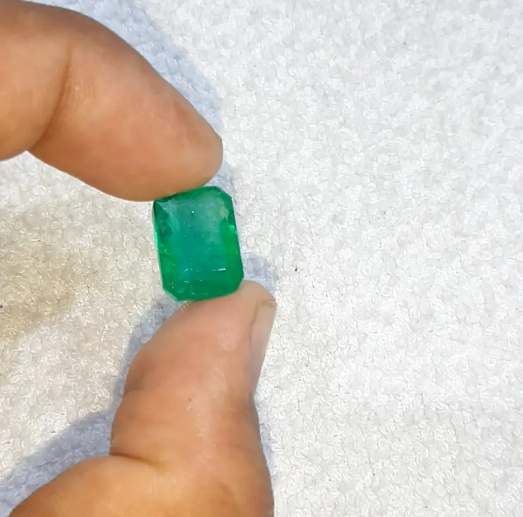 Nieuwkomer Super Glanzende Smaragd Octagon Geslepen Steen Voor Speciale Mannen Ring Stenen Sieraden