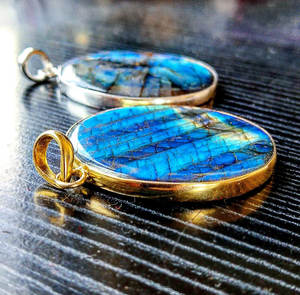 Colgante de cobre con diseño de flor de labradorita para hombre, collar de lujo con diseño de flor de labradorita, con diseño de lobo - Product Image 5