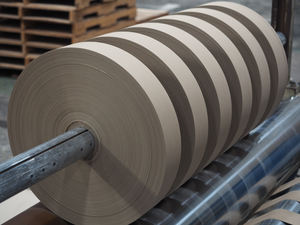 Tablero de núcleo Industrial, rollo de corte de 450 GSM, utilizado para la fabricación de tubos de núcleos de papel - Product Image 6