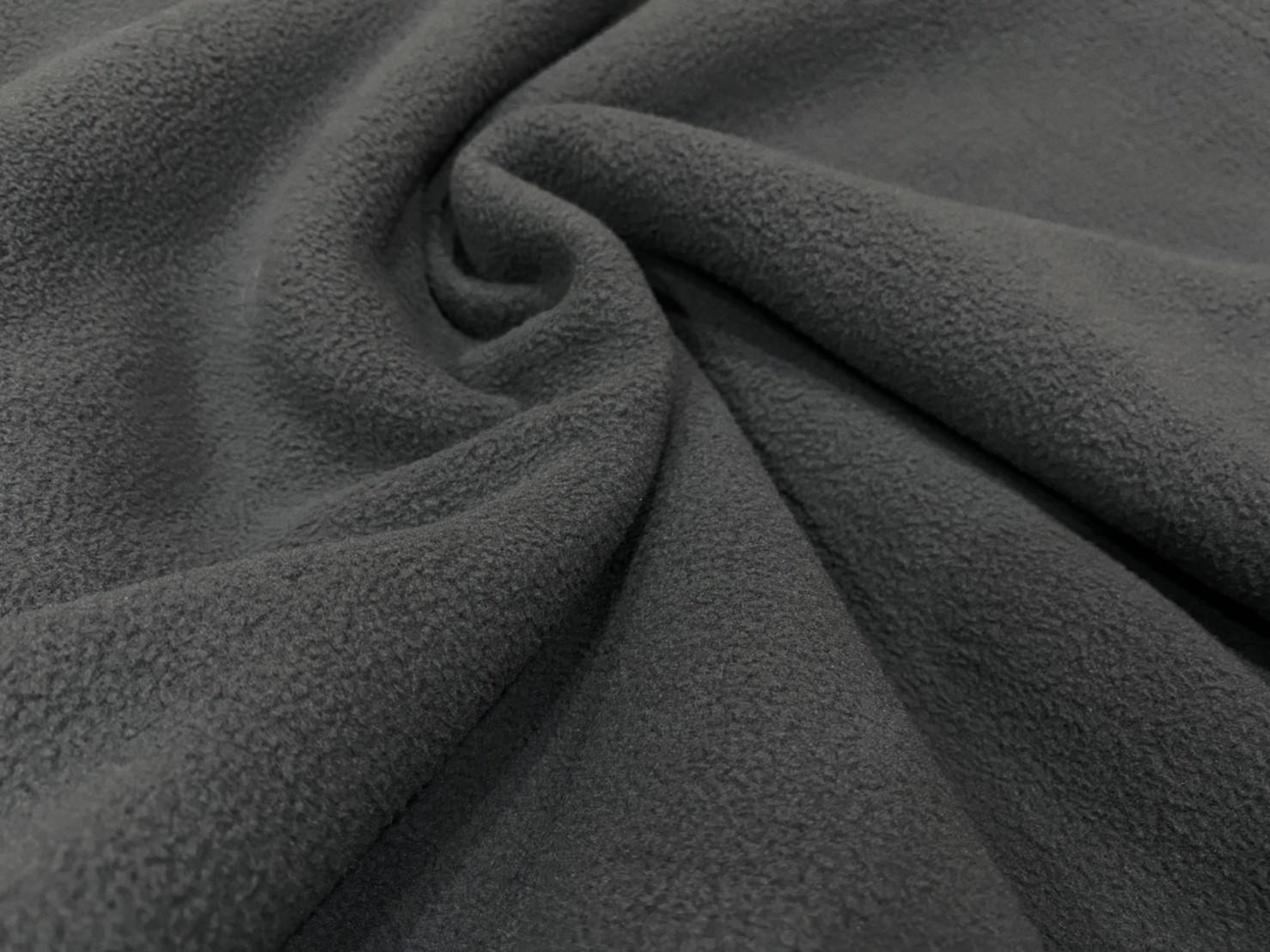 สีเทาเข้ม