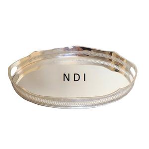 Bandeja de Servicio con Acabado Plateado, Estilo Lujoso, Forma Ovalada Decorativa para Servir Aperitivos o Cena, con Borde Decorativo - Product Image 3