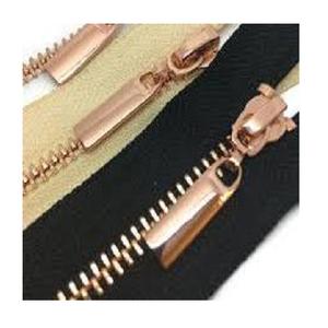 OZL Cremallera de cadena larga de extremo abierto #8 con dientes de maíz Bloqueo automático Material de nylon/plástico/metal Longitud 100 para usos versátiles - Product Image 1