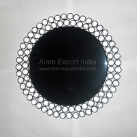 Assiette de présentation ronde en métal doré, peinte à la main, design personnalisable, pour usage commercial, mariage et fête, décoration artistique / style moderne
