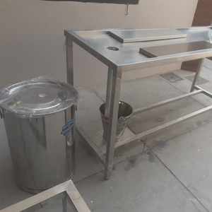 Mobilier d'hôpital de haute qualité Table de dissection en acier du meilleur fabricant pour une utilisation hospitalière en Inde - Product Image 2