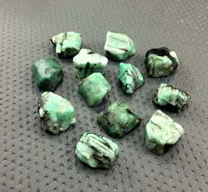 Esmeralda Verde Natural, 5 Piezas, en Bruto, Sin Tratar, Piedra Preciosa Suelta, Claridad, Joyería, Alta Calidad, Mayorista, Efecto Estrella, 22-24 mm - Product Image 4