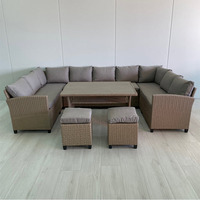 Ensemble de canapé d'angle moderne d'extérieur avec coussins, table en verre, en rotin/osier, pour hôtel, salon, bureau à domicile, salle à manger, salle de sport